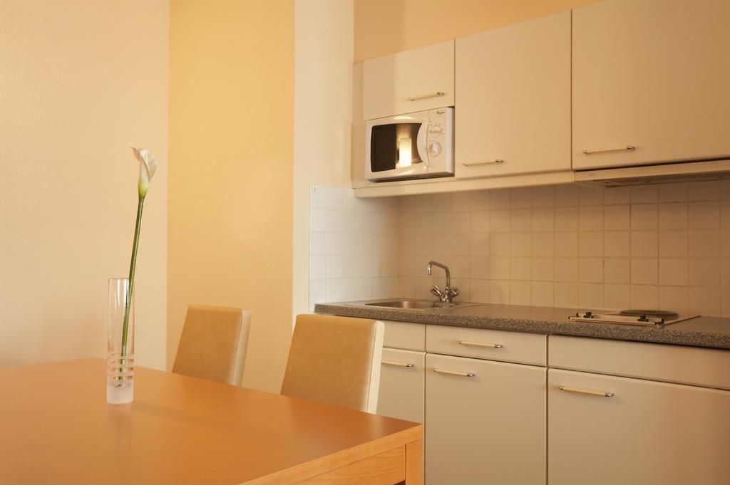 B-Aparthotel Moretus Anvers Dış mekan fotoğraf